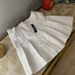 BEAND NEW Johnny from Vietnam White Tennies Skirt